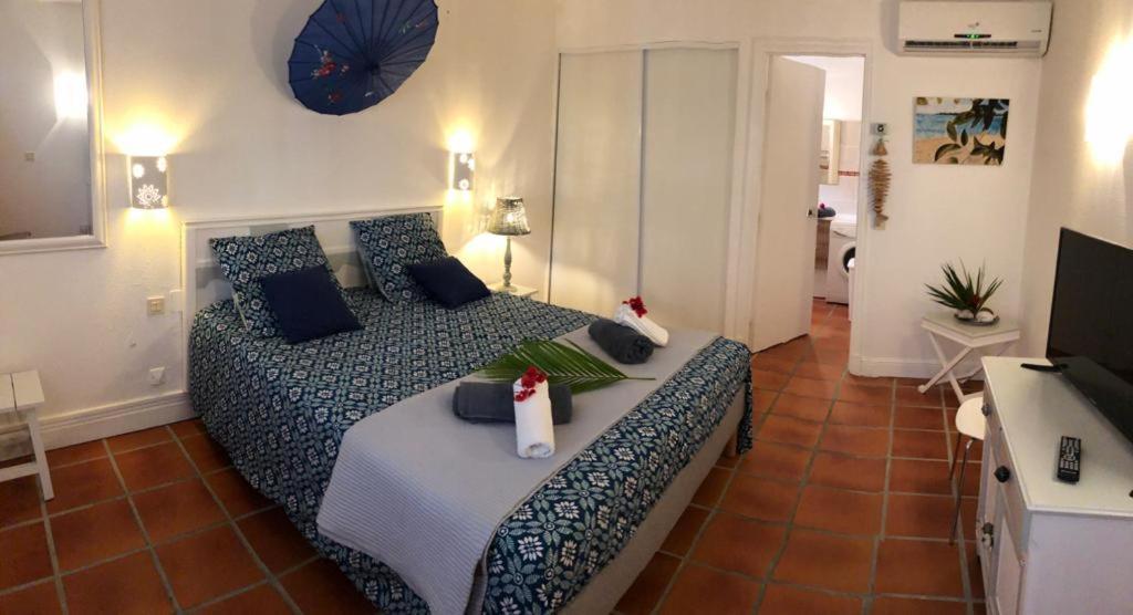 Appartement Rez-De-Chaussee De Villa A 1 Minute De La Plage 생프랑수아 외부 사진